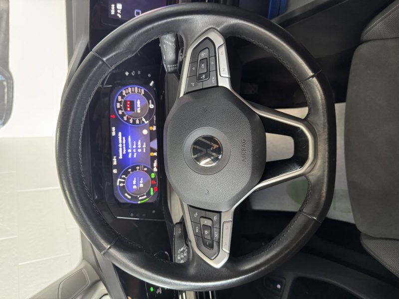 VOLKSWAGEN GOLF 2020