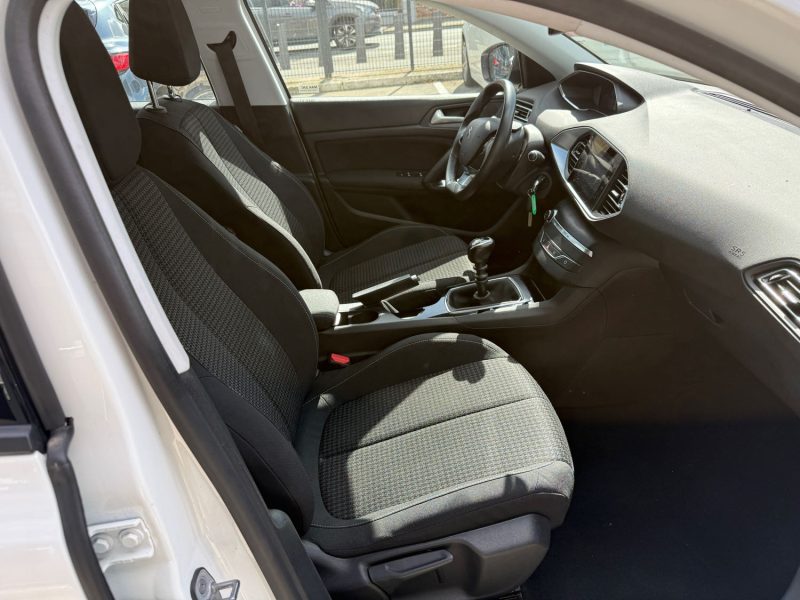 PEUGEOT 308 II (2)  BLUEHDI 100CV ACTIVE BUSINESSE - CARPLAY - COCKPIT - GARANTIe