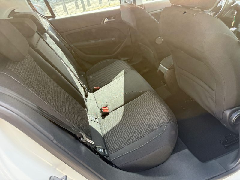 PEUGEOT 308 II (2)  BLUEHDI 100CV ACTIVE BUSINESSE - CARPLAY - COCKPIT - GARANTIe