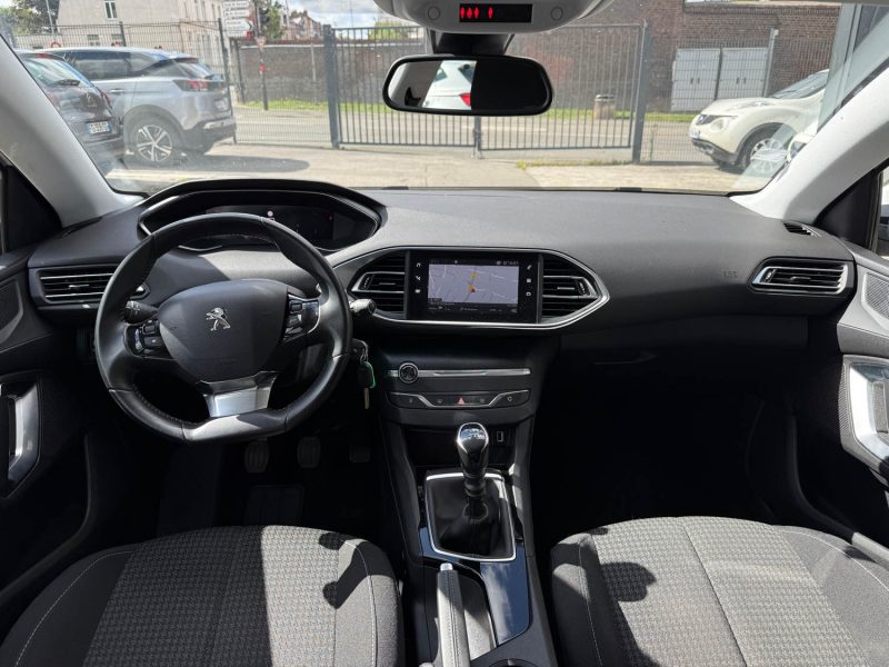 PEUGEOT 308 II (2)  BLUEHDI 100CV ACTIVE BUSINESSE - CARPLAY - COCKPIT - GARANTIe