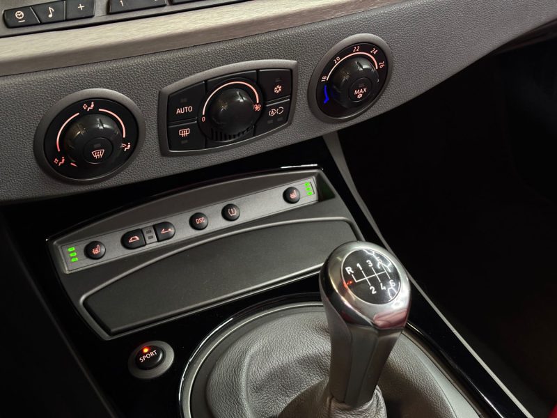 BMW E85 Z4 3.0 231 CH PACK M GARANTIE 