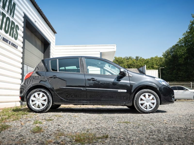RENAULT CLIO 2010
