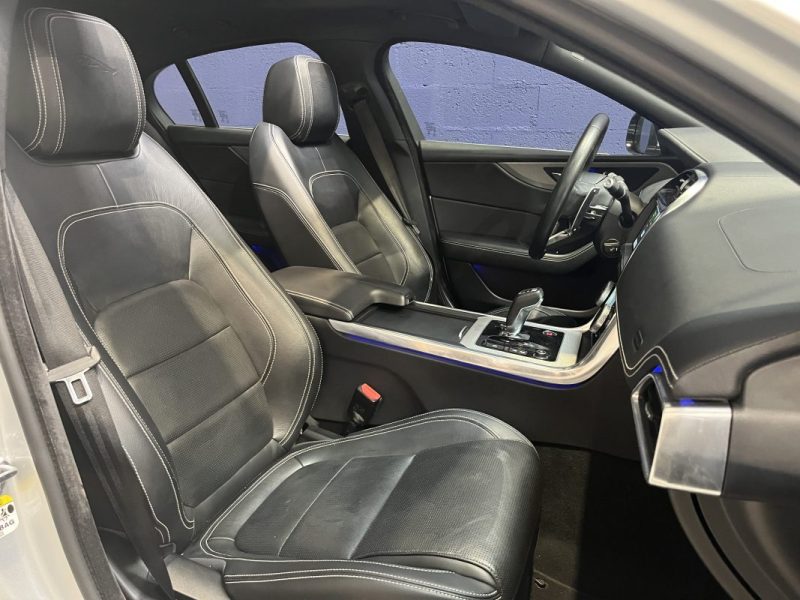 JAGUAR XE 2020