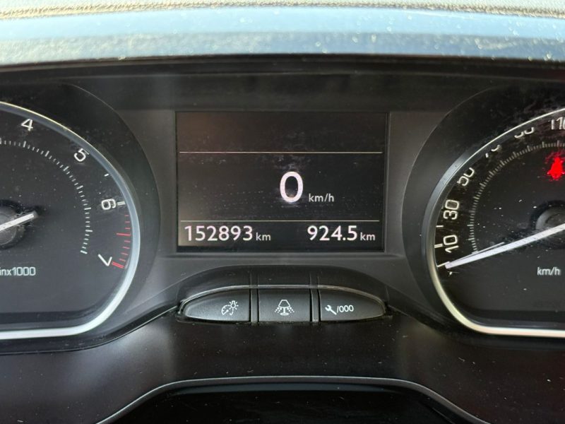 PEUGEOT 208 1.4l VTI 95CV 3P 2012