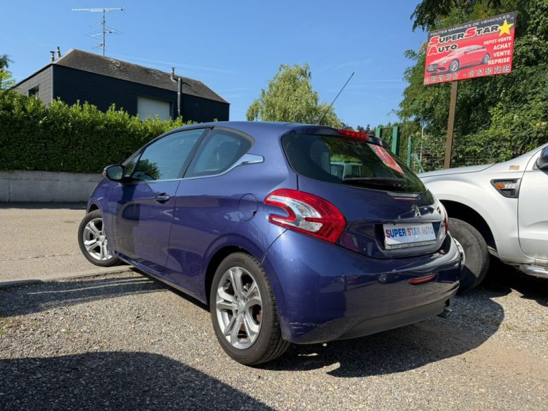 PEUGEOT 208 1.4l VTI 95CV 3P 2012