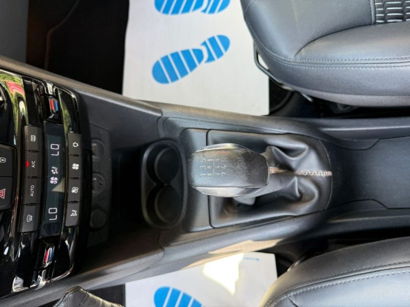 PEUGEOT 208 1.4l VTI 95CV 3P 2012