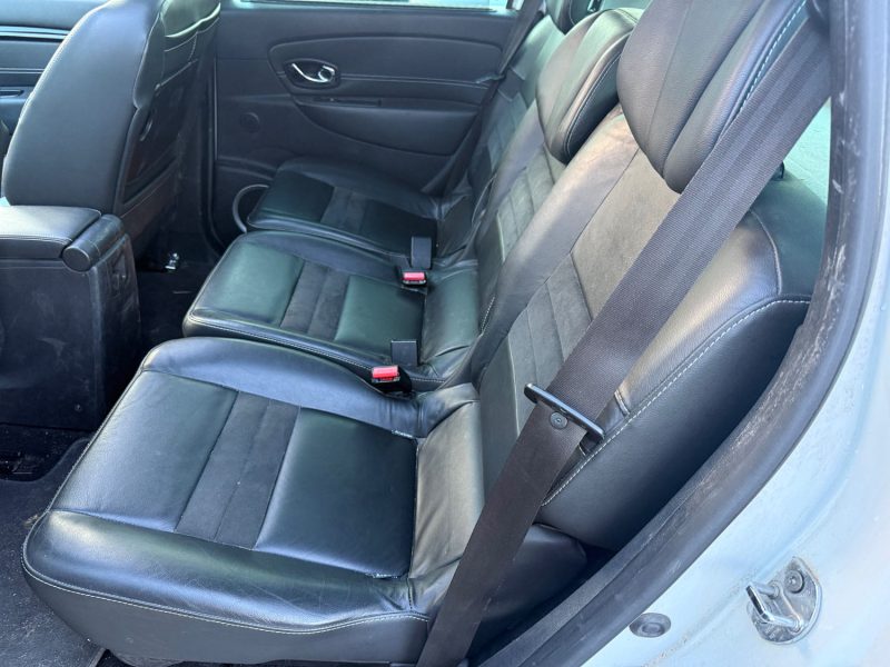 RENAULT SCENIC 3  1.6 DCI 130CH INITIALE CUIR TOIT OUVRANT GPS GRANTIE 6 MOIS