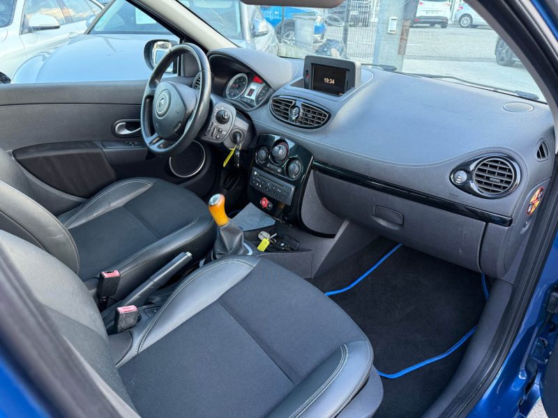 RENAULT CLIO 3  2012