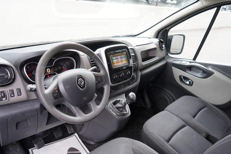 RENAULT TRAFIC 2019