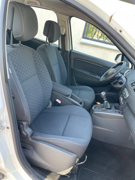 RENAULT MEGANE SCENIC 2010