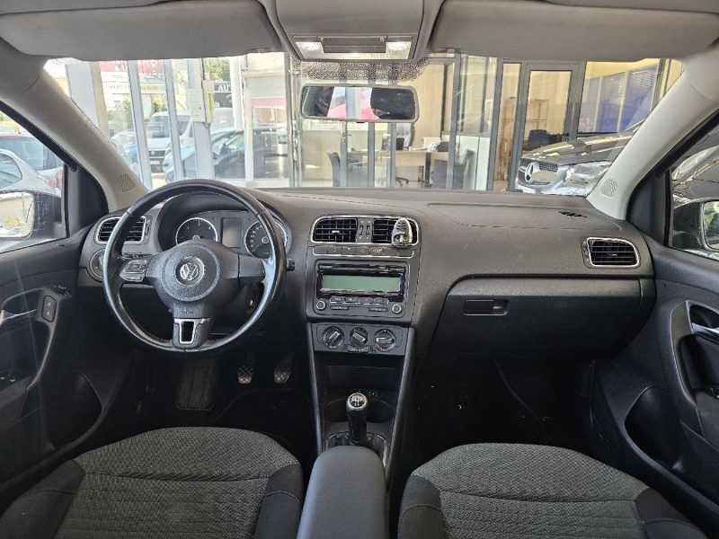 VOLKSWAGEN POLO 2010