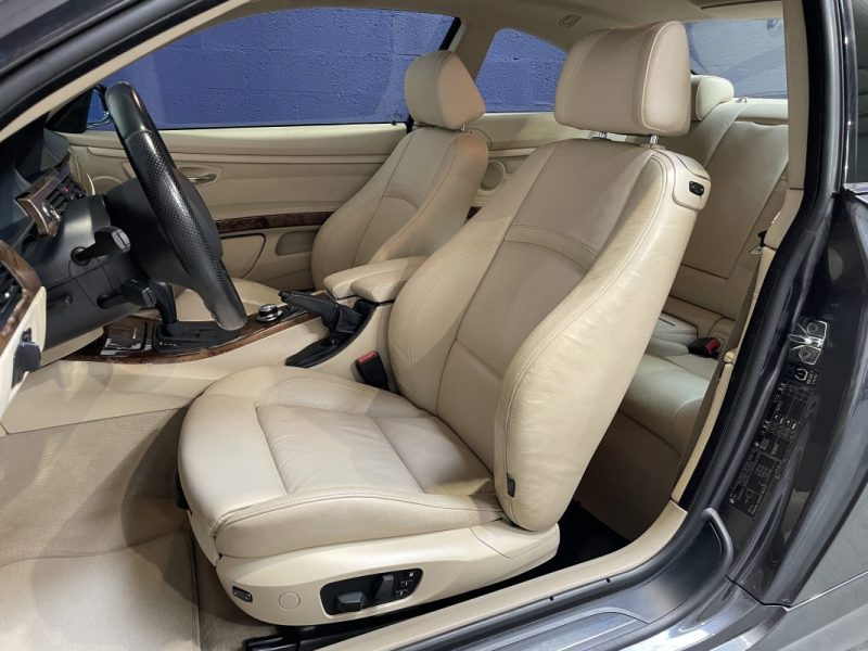 BMW SERIE 3 335i E92 306ch X-DRIVE BVA / SUIVI D'ENTRETIEN COMPLET 