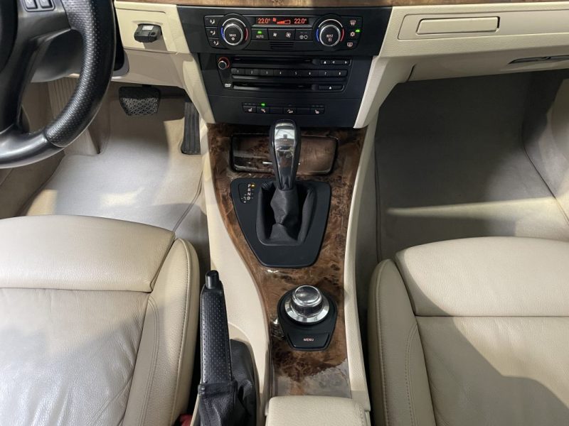 BMW SERIE 3 335i E92 306ch X-DRIVE BVA / SUIVI D'ENTRETIEN COMPLET 