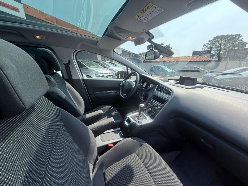 PEUGEOT 5008 2014
