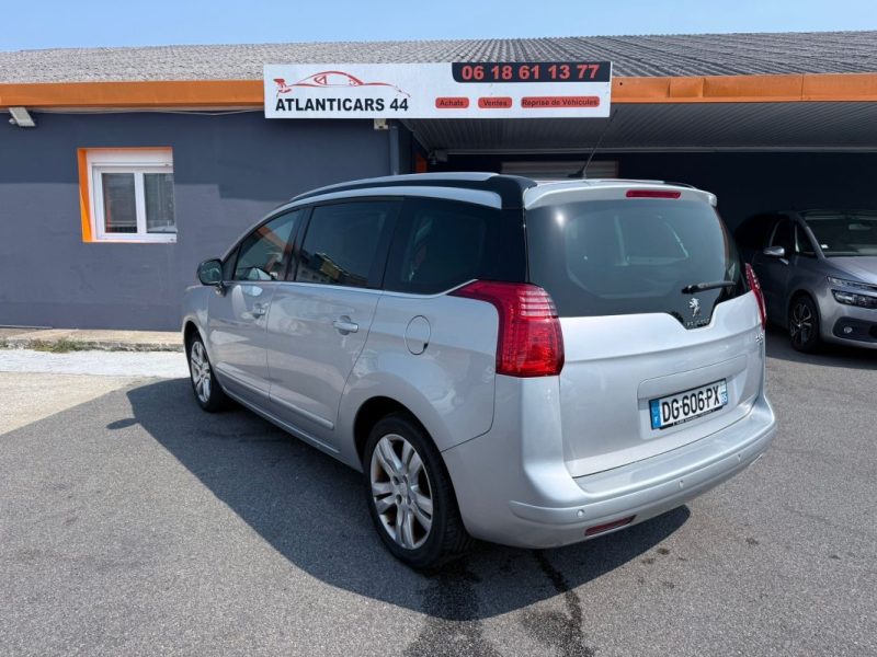 PEUGEOT 5008 2014
