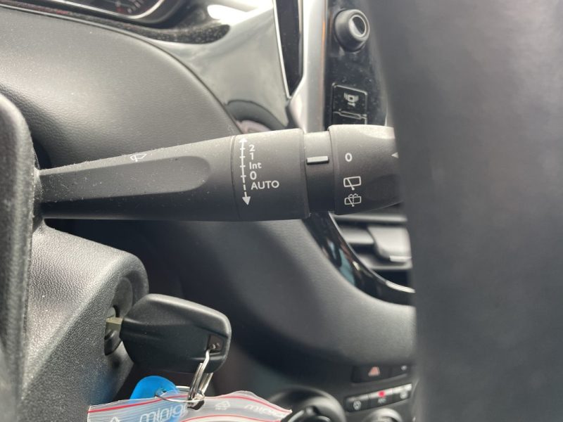PEUGEOT 208 1.0L 68cv GARANTIE 3/12 MOIS