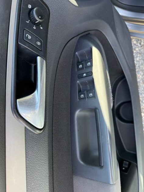 VOLKSWAGEN TOURAN 1.4l TSI 140CV CONFORTLINE DSG7