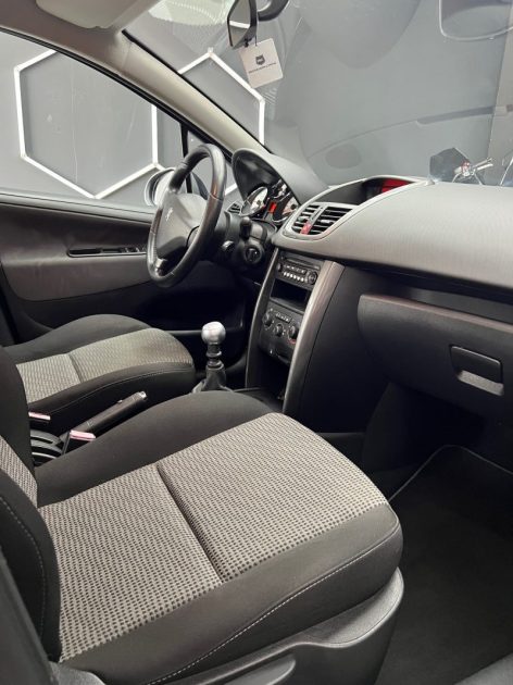 PEUGEOT 207 1.6 HDi 112 Sportium 5p