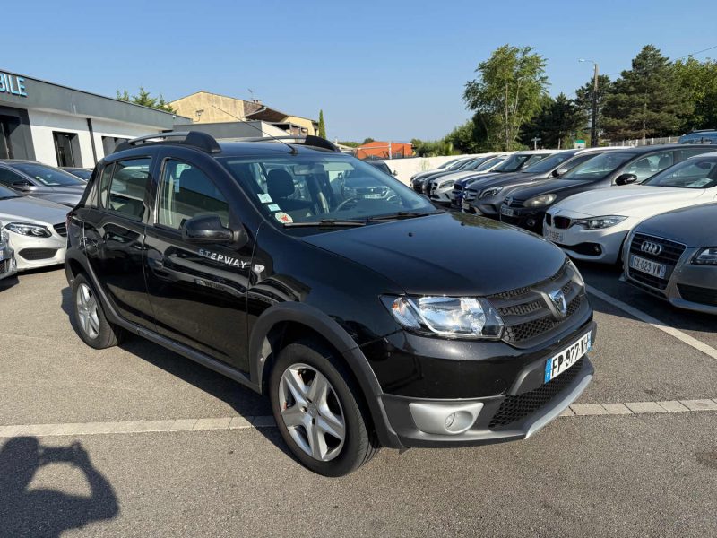 DACIA SANDERO 2015