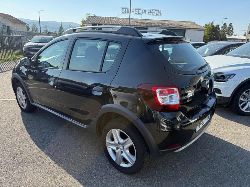 DACIA SANDERO 2015