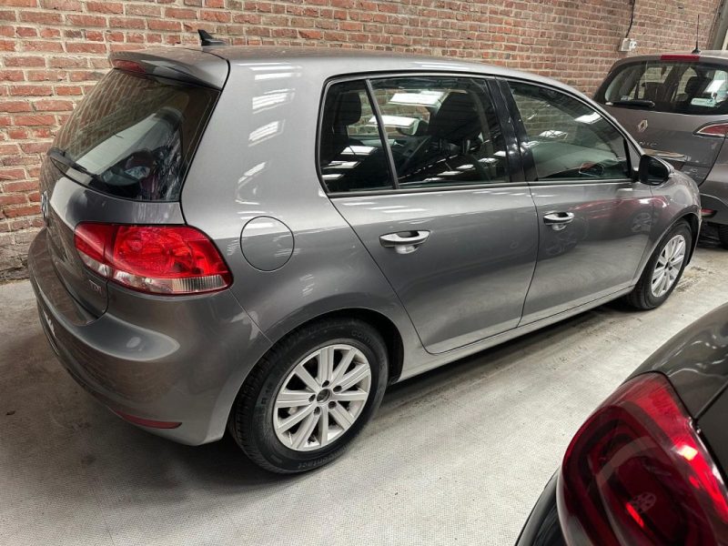 VOLKSWAGEN GOLF VI 1.6 TDI 105ch BlueMotion 2011