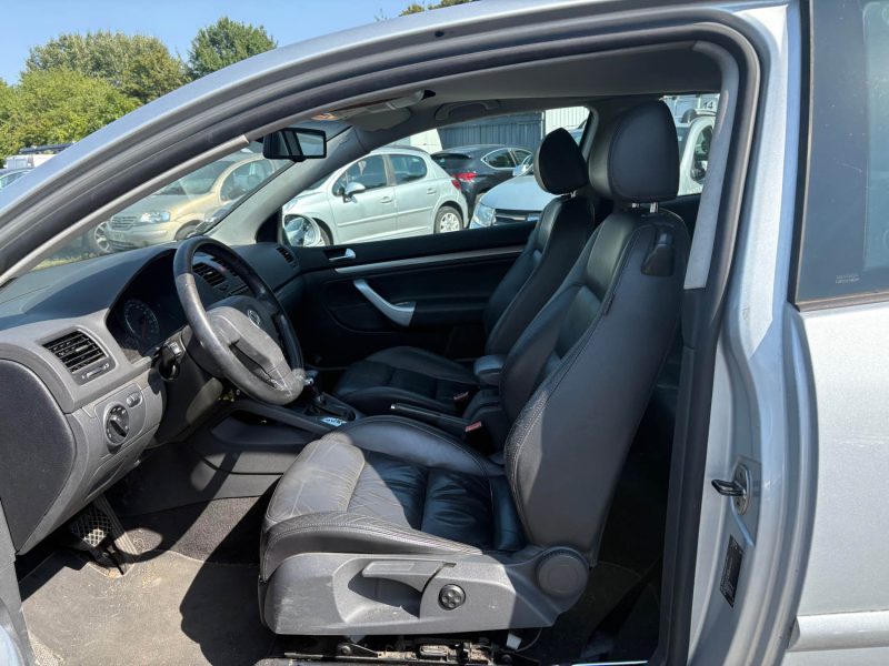 VOLKSWAGEN GOLF 2006