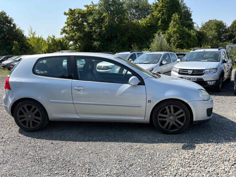 VOLKSWAGEN GOLF 2006