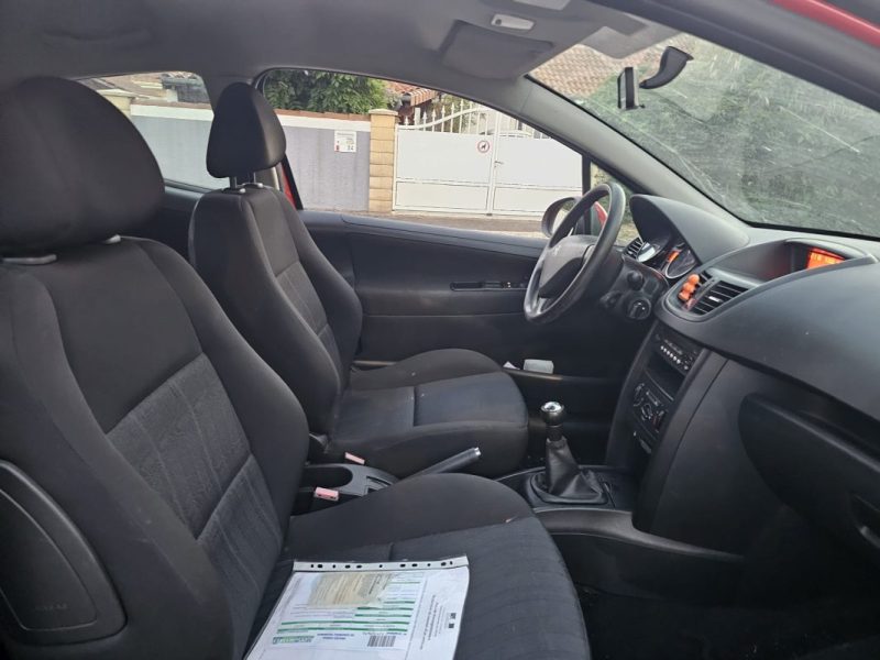 PEUGEOT 207 2009