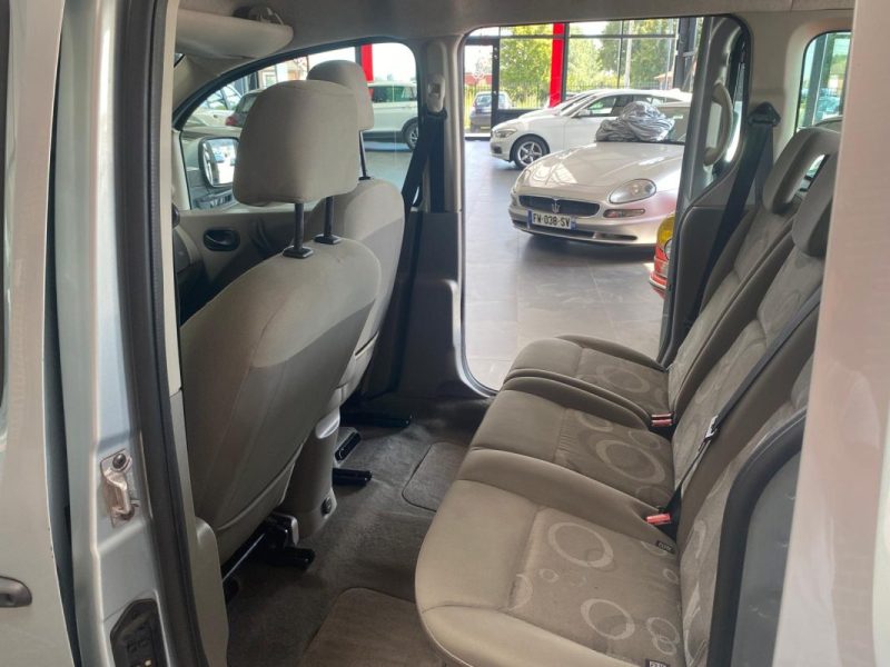 RENAULT KANGOO 1.5 DCI 70ch 🚐 Distri OK 🔧 / Barres de toit 🛞 / Garantie 6 mois ✅