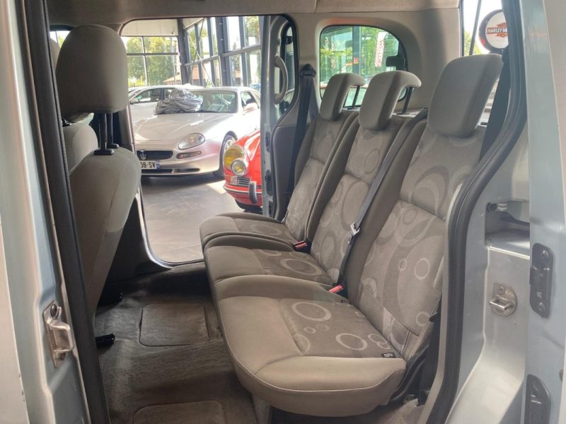 RENAULT KANGOO 1.5 DCI 70ch 🚐 Distri OK 🔧 / Barres de toit 🛞 / Garantie 6 mois ✅