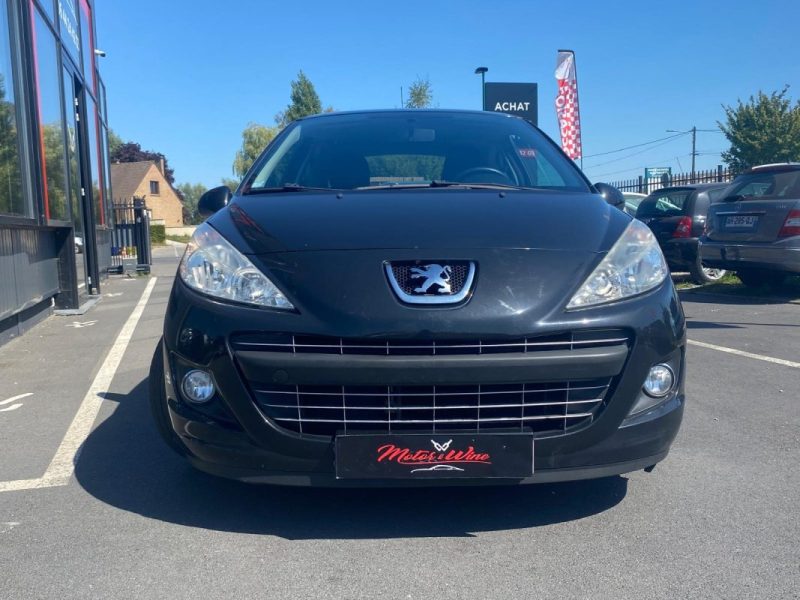 PEUGEOT 207 2010
