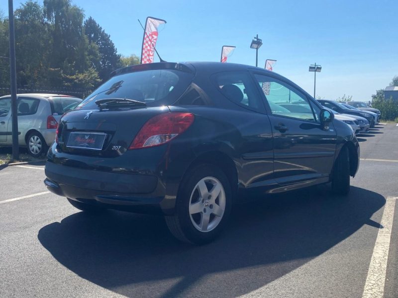 PEUGEOT 207 2010