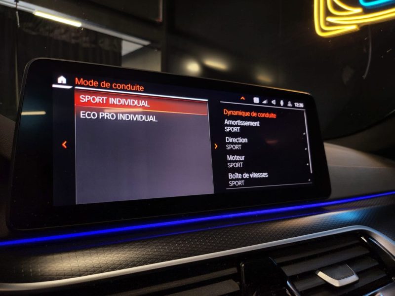 BMW SERIE 5 530 I 252cv M SPORT / TOIT OUVRANT / ECLAIRAGE D\'AMBIANCE / SIEGE ELECRIQUE A MEMOIRE