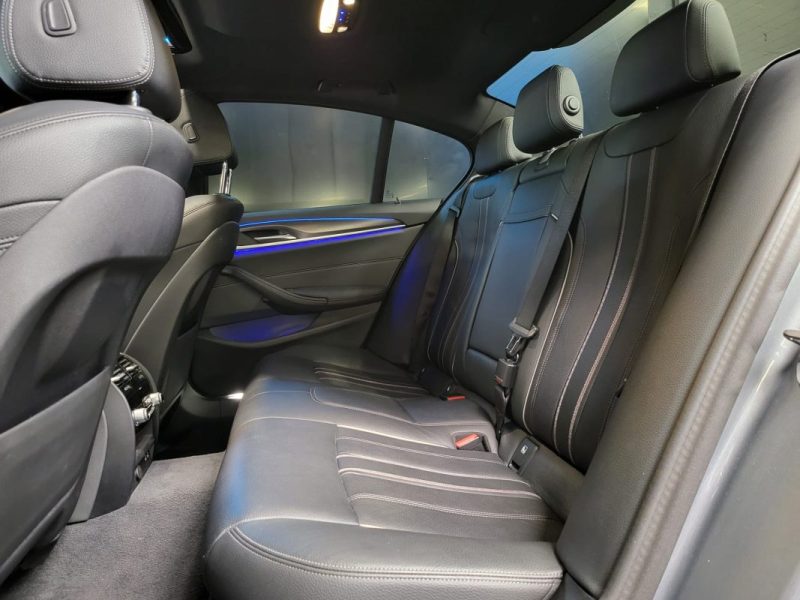 BMW SERIE 5 530 I 252cv M SPORT / TOIT OUVRANT / ECLAIRAGE D\'AMBIANCE / SIEGE ELECRIQUE A MEMOIRE