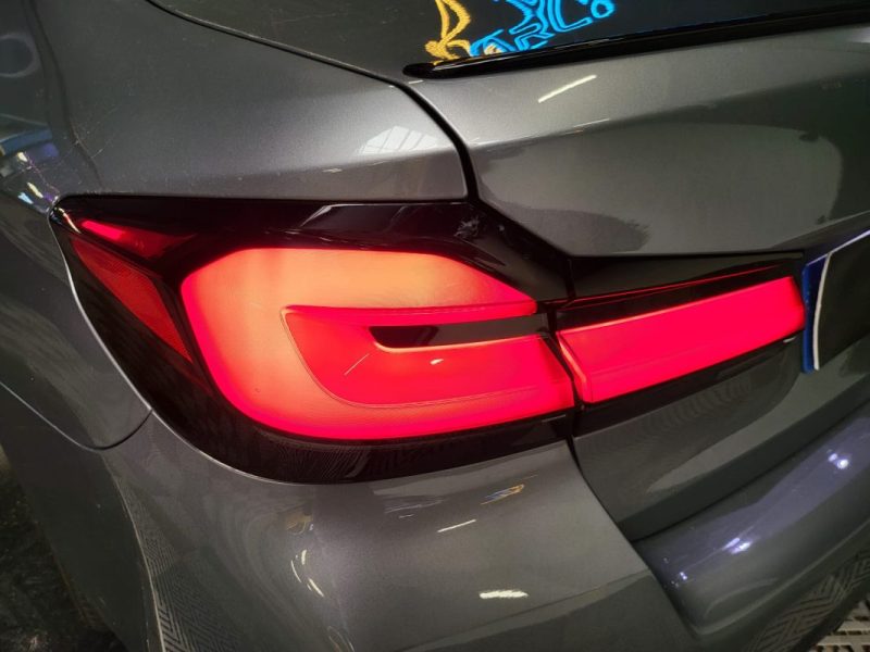 BMW SERIE 5 530 I 252cv M SPORT / TOIT OUVRANT / ECLAIRAGE D\'AMBIANCE / SIEGE ELECRIQUE A MEMOIRE