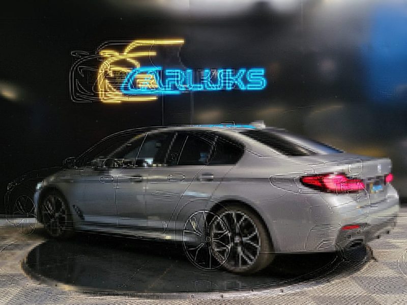 BMW SERIE 5 530 I 252cv M SPORT / TOIT OUVRANT / ECLAIRAGE D\'AMBIANCE / SIEGE ELECRIQUE A MEMOIRE