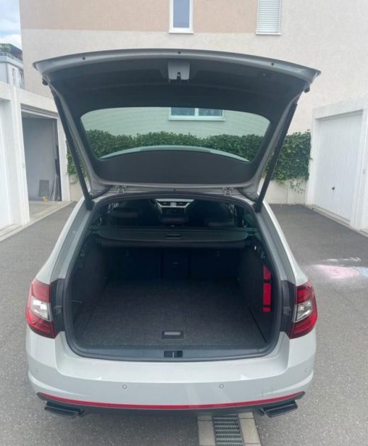 SKODA  OCTAVIA  2019 Combi RS 2.0 TSI 245cv 