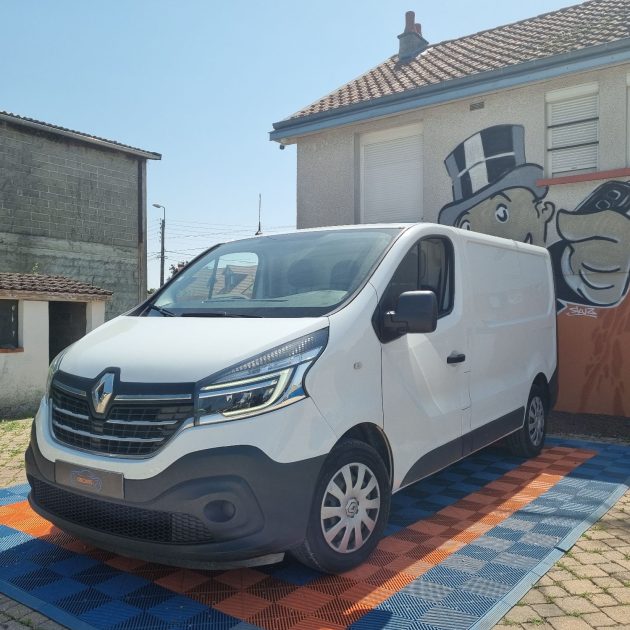 RENAULT TRAFIC 2021