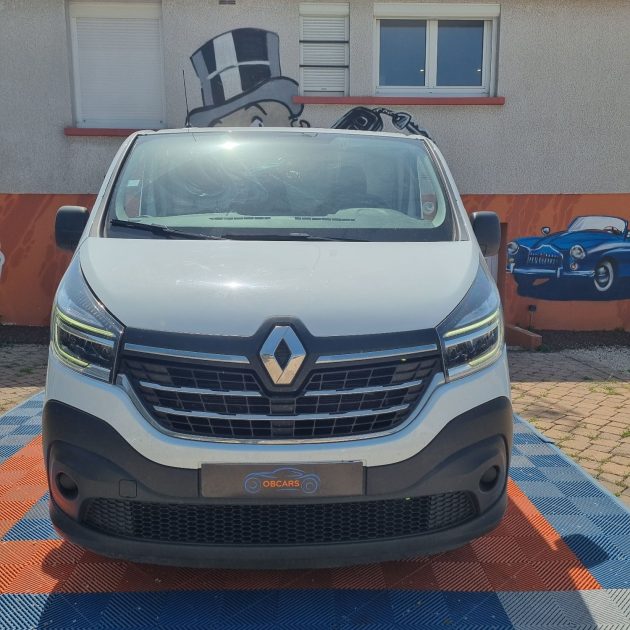 RENAULT TRAFIC 2021