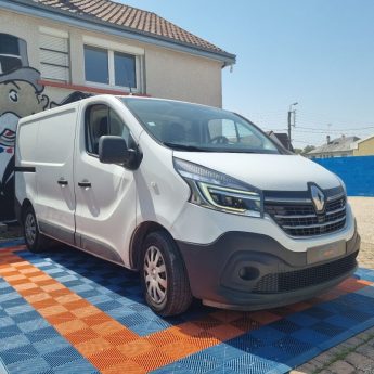 RENAULT TRAFIC 2021