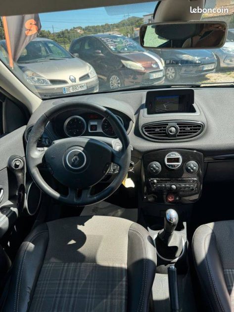 RENAULT CLIO 2012