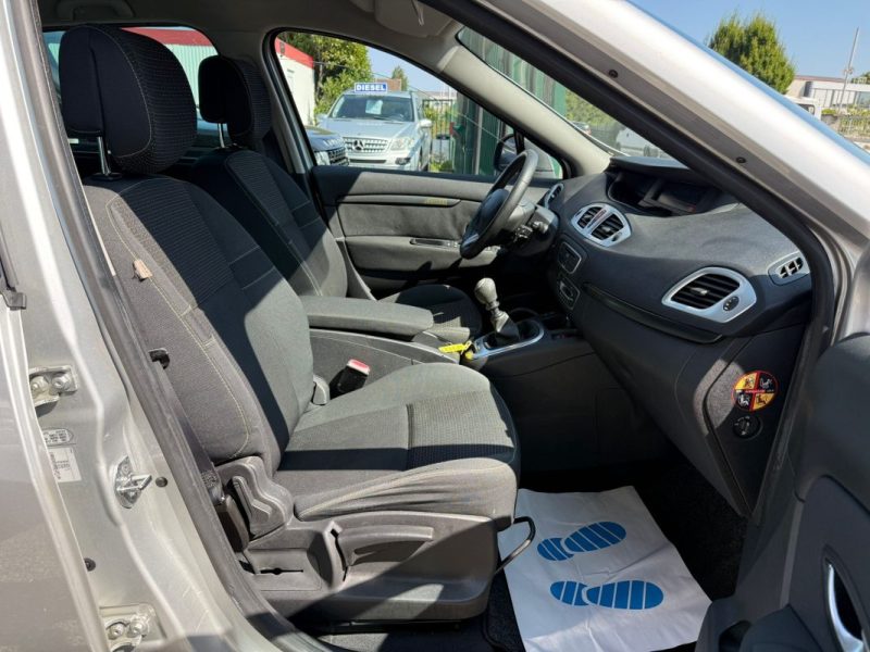 RENAULT GRAND SCENIC 1.9l DCI 130CV FAP DYNAMIC 7 PL