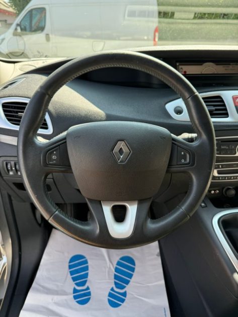 RENAULT GRAND SCENIC 1.9l DCI 130CV FAP DYNAMIC 7 PL
