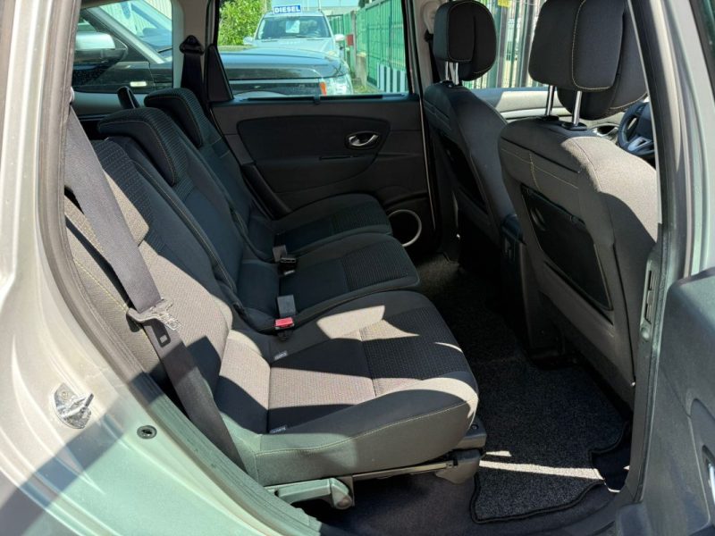 RENAULT GRAND SCENIC 1.9l DCI 130CV FAP DYNAMIC 7 PL
