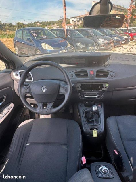 RENAULT MEGANE SCENIC 2010