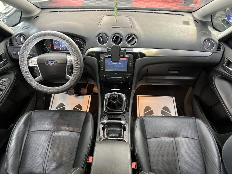 FORD S-MAX 2.2 TDCi 200CH TITANIUM