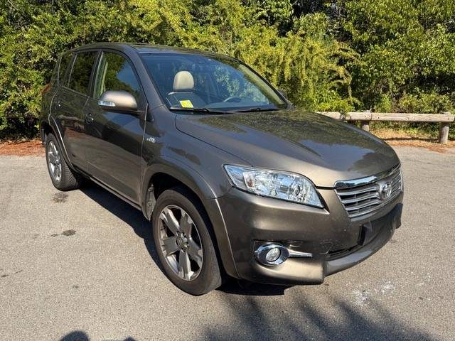 TOYOTA RAV4 2011