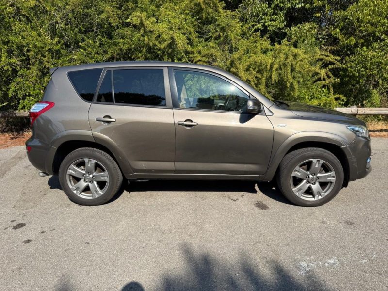 TOYOTA RAV4 2011