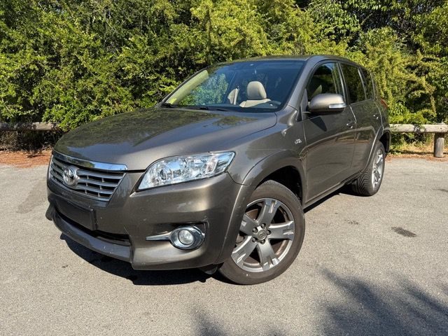 TOYOTA RAV4 2011