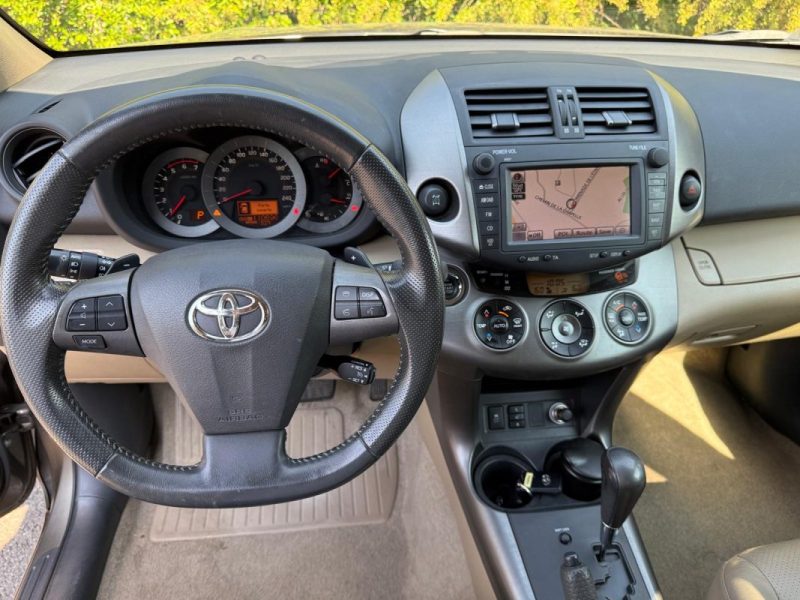 TOYOTA RAV4 2011